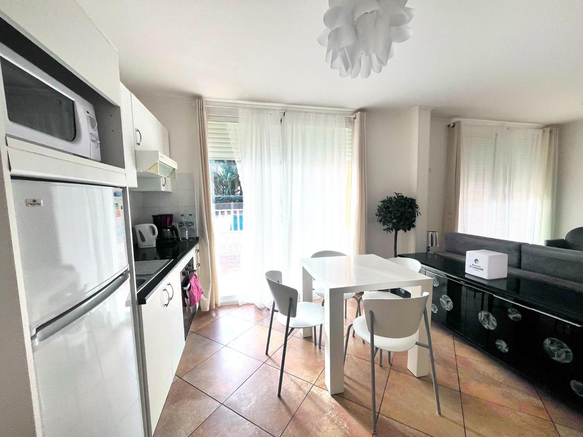Direct Monaco 2 Pieces Devant Piscine Beausoleil Exterior foto